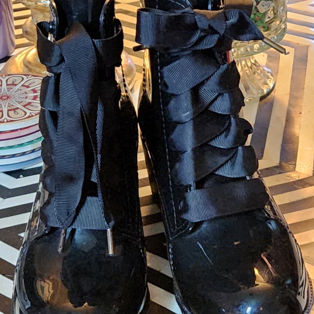 Betsy Johnson black boots new